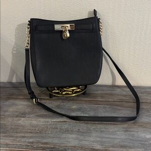 Michael Kors Hamilton Traveler Black crossbody bag